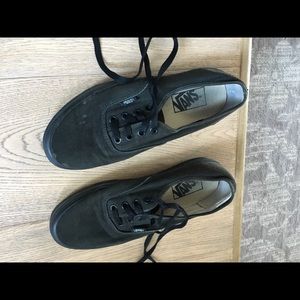 Monochrome Black Classic Vans Sneakers